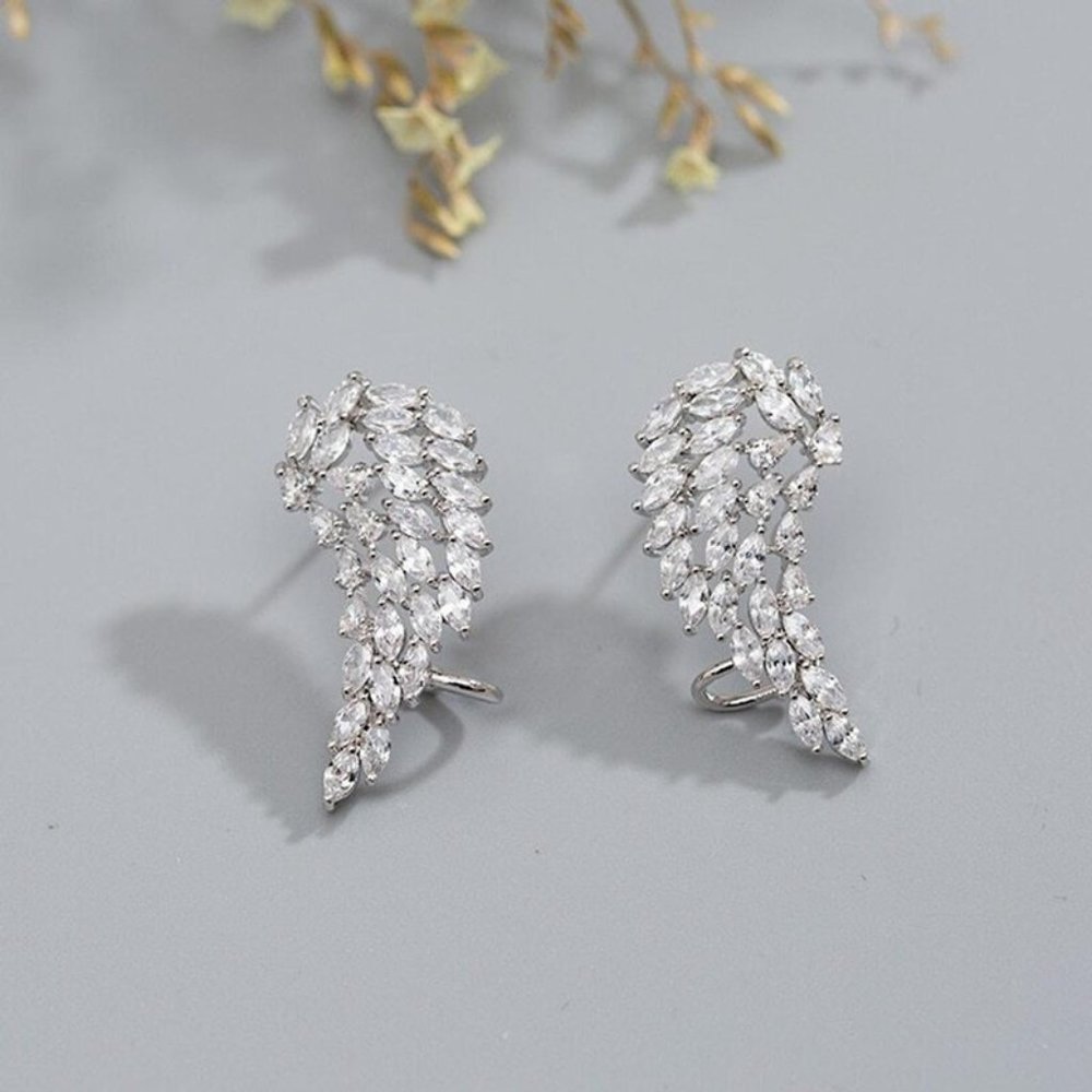 ✨Angel Wing Feather CZ Engagement Ear Bone Clip Earrings, GPMB1562 - Picture 3 of 3